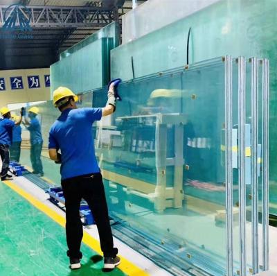 中国 High Strength Safety SGP Hurricane Proof Jumbo Laminated Glass For Project 販売のため