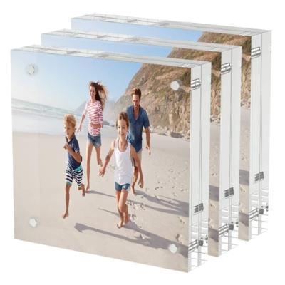 China Fashionable Acrylic Magnetic Wholesale Acrylic Frames 4x6 Frames Bulk Clear Photo Picture Frame for sale