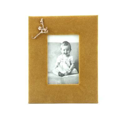 China Eco-friendly Square Wedding Love Picture Acrylic Baby Photo Frame For Wedding Decoration for sale