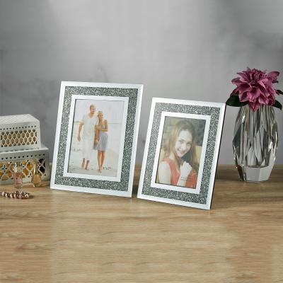 China Eco - Friendly Home Decoration Custom Glass High Guard Picture Photo Frame For Living Room for sale