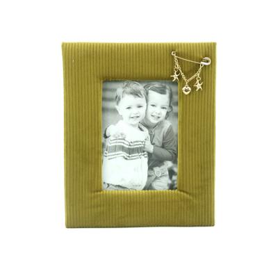 China Wholesale Acrylic Square Picture Frames Eco-friendly Picture Frame Wedding Love Decoration Vintage Picture Frame for sale