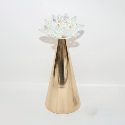 China ECO-frendly High Quality Modern Gold Nordic Lotus Shape Long Stem Candle Holder For Wedding Decorative for sale