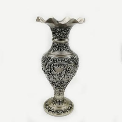 China Hot-selling Nordic traditional style newcomer products custom-made flower vase zinc alloy home bottle for sale