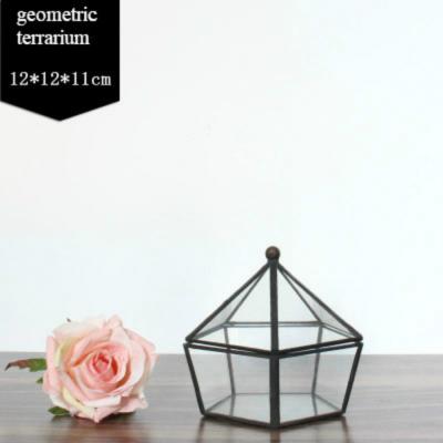 China China hot sale high quality glass crystal ball decoration geometric wedding vase for sale