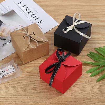 China Creative Recyclable Square Kraft Paper Cake Box For Cookie Desserts Candy Gift Paper Boxes Customized for sale