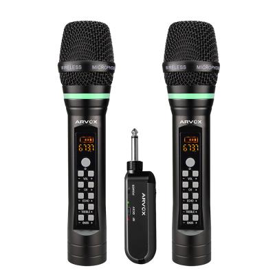 China Portable Wireless Microphone R1 Dynamic Universal Mini Copper Transmitter Set 663.1 System Digital Battery Rechargeable Wireless Microphone Wireles for sale