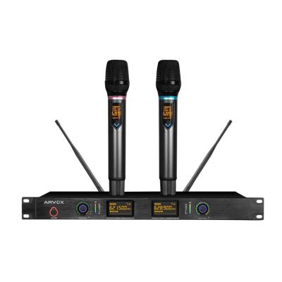 China RC-1302 2 Channels Microphone Condenser Wireless System Portable Wireless Microphone For Teachers for sale