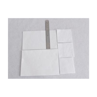 China Absorbent Cotton + Super Soft Organic Sliced ​​Medical Absorbent Pad Wholesale Customized Good Quality PE Isolation Film for sale