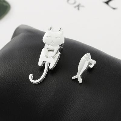 China FASHIONABLE Cute Silver Plated Ladies Jewelry Earrings Valentine's Day Accessory Gift Cat Fish Stud Earrings For for sale