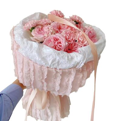 China Recyclable Hot Selling European and American Exquisite Fashion Bouquet Flowers and Durable Princess Dress Mesh Bouquet Mesh for sale