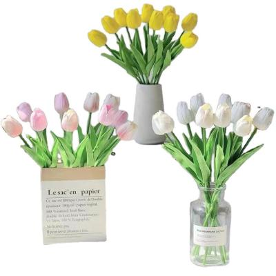 China Wedding Tulip Bouquet Amazon Touch Fake Tulips Artificial Flower Wedding Decoration Wall Flower Tulips Real PU Wholesale Hot Sale Latex for sale