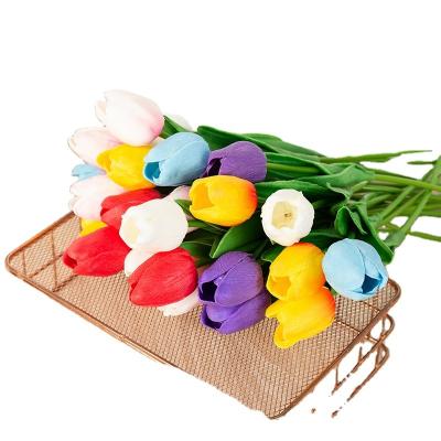 China Real Touch 2022 Plant Touch Wedding Artificial Flowers Csi Natural Simple Table Head Decoration Mini Tulip Bouquet Bedroom Indoor Decor for sale