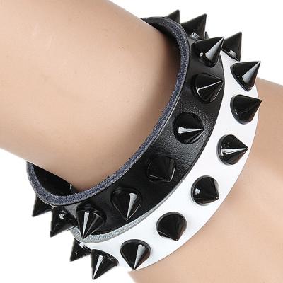 China Trend Punk Stinged Black Studded Simple Casual Leather Bracelet Accessories Inlaid Stud Bracelet for sale