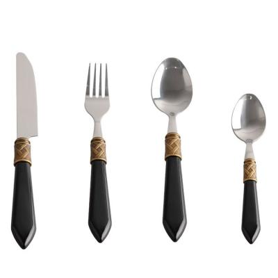 China Sustainable 4 Dinner Forks 4 Knives 4 Spoons 4 Teaspoons Stainless Steel With Plastic Wide Handles Comfortable 16PCS Cutlery Set for sale