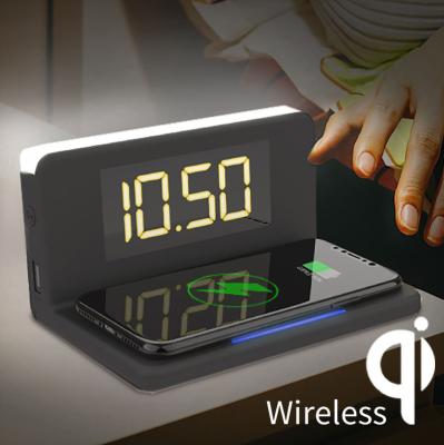 China Best QI Radio Charging Selling Mobile Watch Earbuds 3 in 1 Wireless Qi Charger Fast Charging Station for sale