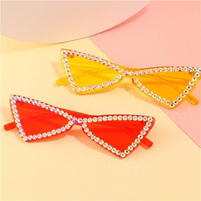 China Newest Fashion Eyewear 2020 Kenbo Fashion Sunglasses Women Rhinestone Diamond Cat Eye Sunglasses Women Decoration Luxury Sun Glasses for sale