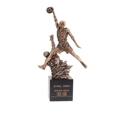 China Europe resin cast figure figurines crafts basketball player statue home decoration bronze Jordan statue decoration for sale