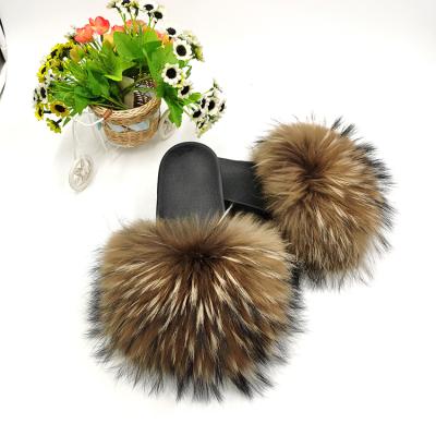 China Fashion Trend Raccoon Fur Real Slippers Wholesale Cheap Real Big Raccoon Fur Slippers For Women for sale