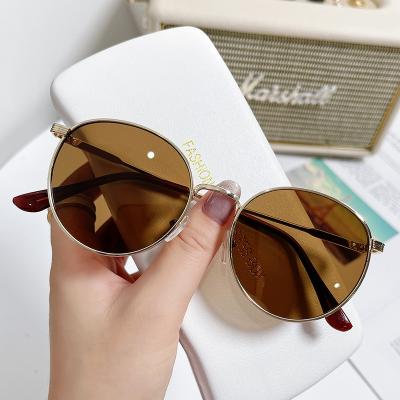 China Fashion Sunglasses New Fashion Retro Metal Sun Glasses For Men WomenOval Custom Logo Sunglasses Shades for sale