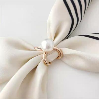 China F00 ALLOY Hot Selling Three Design Three Ring Pearl Scarf Pin Scarves Buckle Jewelry Women Brooch Korean Wholesale for sale