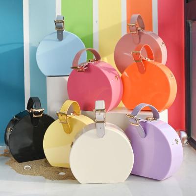 China Daily Cross - Round Body Bag Eco Ladies Cross - Body Handbags Women Acrylic Luxury Handbag Bag Custom Your Own Logo for sale