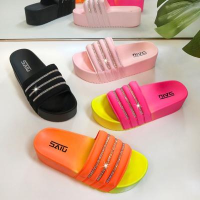 China 2021 new light bedroom slippers platform sandals new arrivals fancy women's sandals for sale