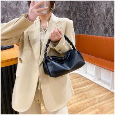 China New fashion large capacity armpit bag shoulder fold cloud bag leather purse for ladies for sale