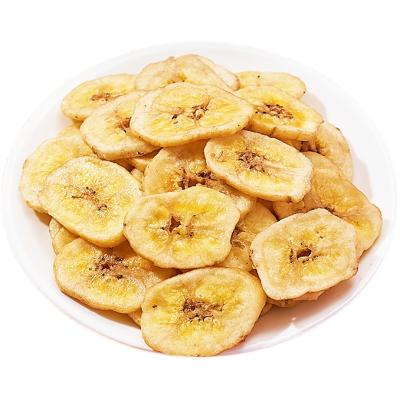 China Delicious snack food dried banana chips for sale