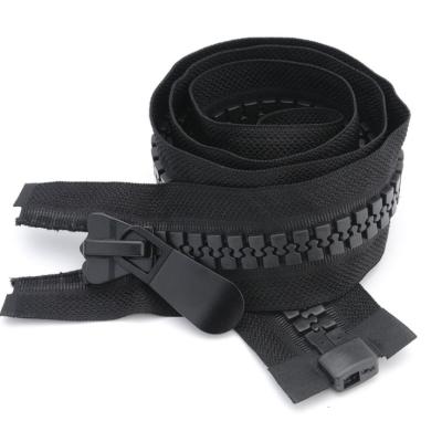 China New Type Eco-friendly Long Plastic Open End Selling Sustainable Well No. 8 Pull Zipper #8 Roll for sale