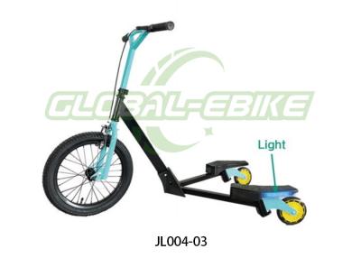 China Cuadro de hierro niños patada scooter 3 ruedas con PVC manija luz de rueda trasera PU en venta