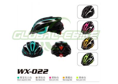 Cina Adesivi riflettenti unisex Casco da bicicletta PC EPS Conchiglia di schiuma per ciclismo e pattinaggio in vendita