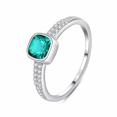 China FASHIONABLE Stylish Square Created Green CZ 925 Sterling Silver Ring for sale