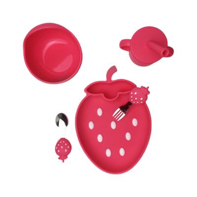 Κίνα Customized Strawberry Shape Silicone Sippy Cup Baby Feeding Set προς πώληση