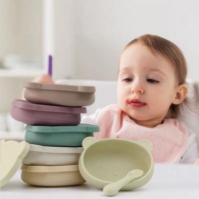 Cina Gli utensili d'alimentazione del bambino della tazza divisi insieme della piastrina di aspirazione del silicone della ciotola di aspirazione danno in vendita