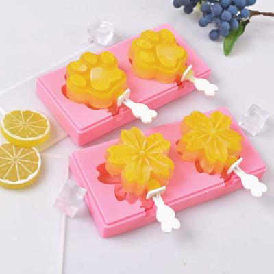 China Durable MHC Cherry Blossom Shape Silicone Ice Cream Molds With Cover for Kids à venda