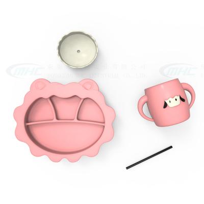 Cina MHC Newborn Sheep Silicone Weaning Feeding Cup Bowl Bib Spoons Essentials Suction Plate Set in vendita