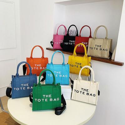 China Factory Wholesale Fashion Custom Logo Women's Large Capacity Body Bag Tote Bags With Printing Cross Zipper Canvas Bags for sale