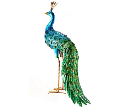 China Rustic Outdoor Solar Peacock Statue Garden Decor Metal Yard Art for Lawn Backyard Party Wedding Decoration for sale