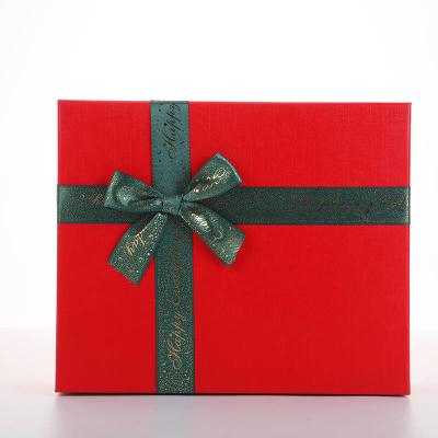 China Fashion Factory Price Hot Sale Red Gift Bag Widened Handle Christmas Bow Gift Box for sale