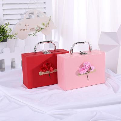 China Fashion Premium Luggage Design Ins. Girl Heart Gift Box Unique Pink Gift Box for sale