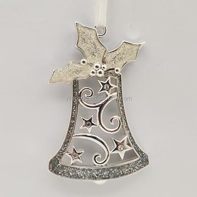 China Jingle Christamas Tree Decoration Novelty Silver Metal Chime With Holly Leaf And Berry Decorative Christmas Ornament for sale