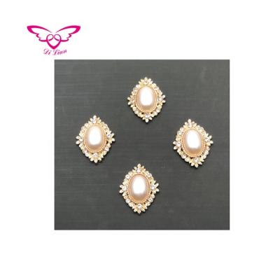 China Luxury Wedding Card Accessory Wedding Cards Pearl Accessory Brooch for sale