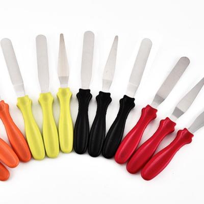 China New Design Disposable Stainless Steel Cake Decorating Spatula Knife With Plastic Handle for sale