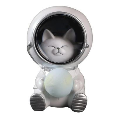 China New Design Astronaut Moon Decorative Led Cute Animal Astronaut Decoration Lamp Eco-friendly Natural Night Light for sale