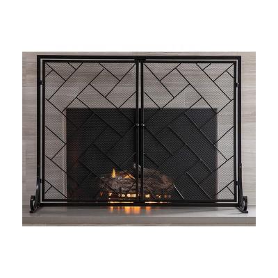 China 44x33in Gold 2-Panel Wrought Iron Mesh Geometric Fire Spark Guard Viable Decorative Fireplace Screen for sale