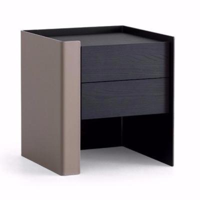 China \ Simple Style Contemporary and Decorative Wooden Nightstand Table Italian Iconic Bedside Detail for Bedroom Hotel Use Apartment for sale