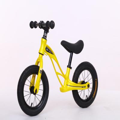 China Hot Selling Lightweight Promotional Magnesium Alloy Mini Balance Kids Bike For Quick Stop for sale