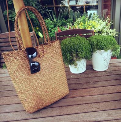 China Big large beach rush bag raffia straw bag shoulder bag leisure women's beach bag factory wholesale for sale