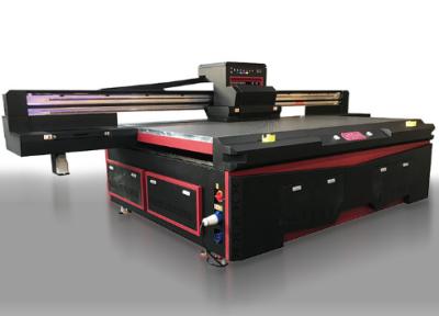 China Impresora de chorro de tinta plana ULTRAVIOLETA funcional multi con la cabeza de impresión de Ricoh Gen5 2500 x 1300m m en venta