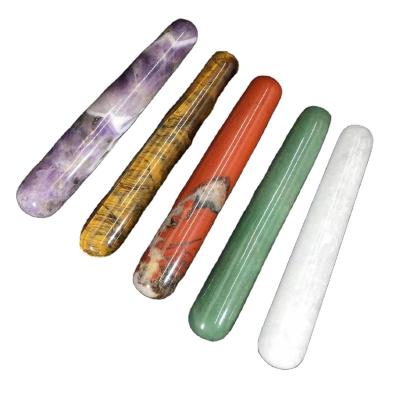 China Wholesale Natural Raw Mineral Facial Point Beauty Female Quartz Massage Rod China Quartz Massage Rod Crystal for sale